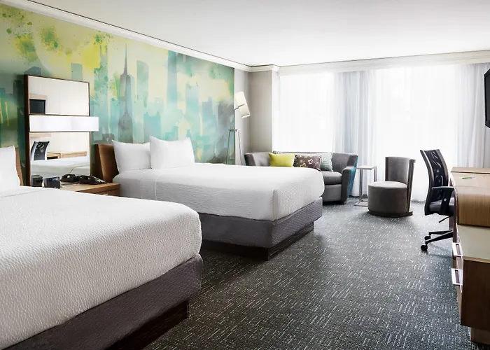 Hotel Courtyard By Marriott Downtown/magnificent Mile 3*
