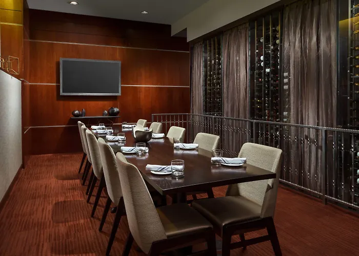 Courtyard By Marriott Downtown/magnificent Mile 3*