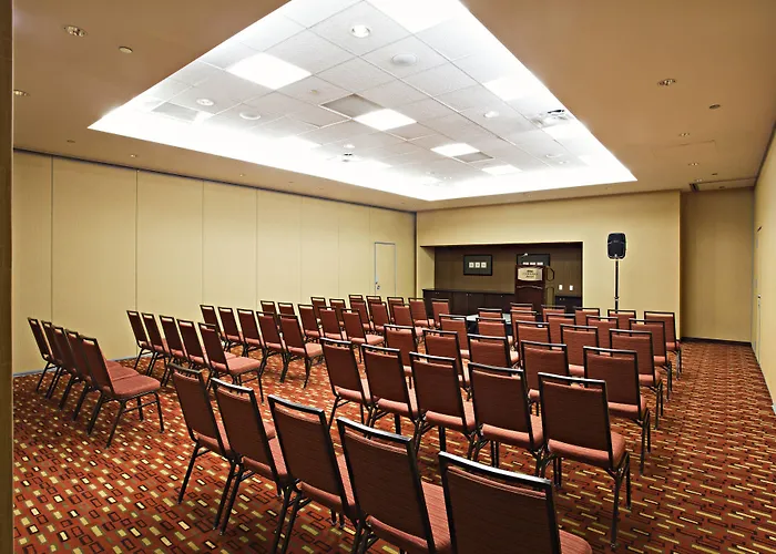 Courtyard By Marriott Downtown/magnificent Mile Hotel