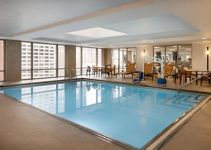Courtyard By Marriott Downtown/magnificent Mile Hotel