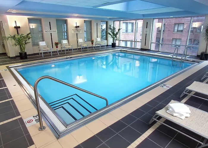Courtyard By Marriott Downtown/magnificent Mile 3*
