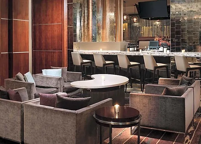 Courtyard By Marriott Downtown/magnificent Mile 3*