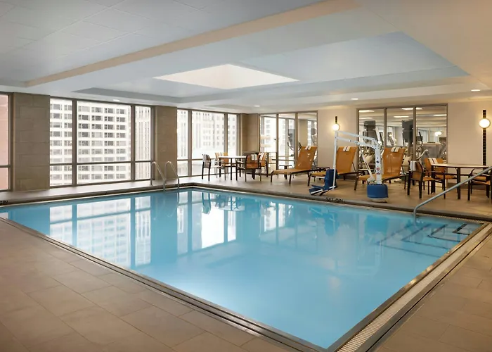 Hotel Courtyard By Marriott Downtown/magnificent Mile 3*