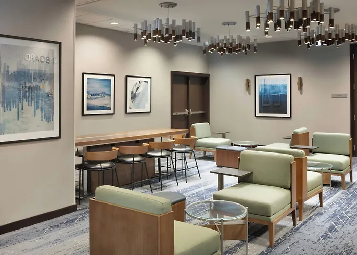 Courtyard By Marriott Downtown/magnificent Mile Hotel 3*